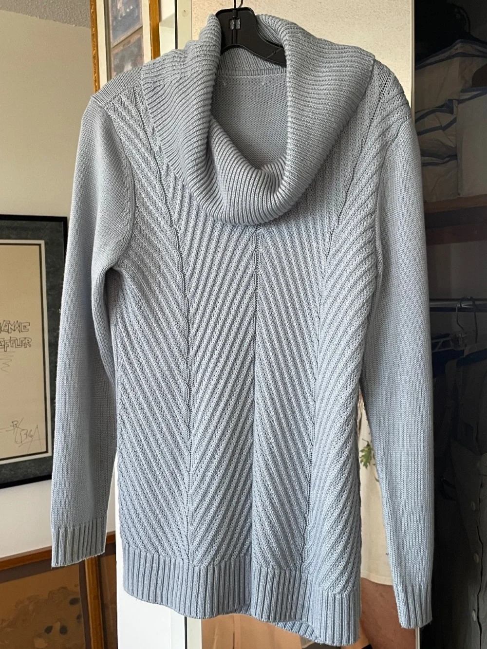pullover sweater - Picture 1 of 2